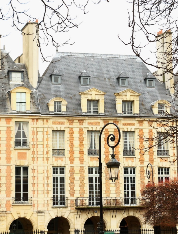 PARIS place des VOSGES  14  Memoire de France - Beaute et Paysages de notre Belle France - Guy Peinturier