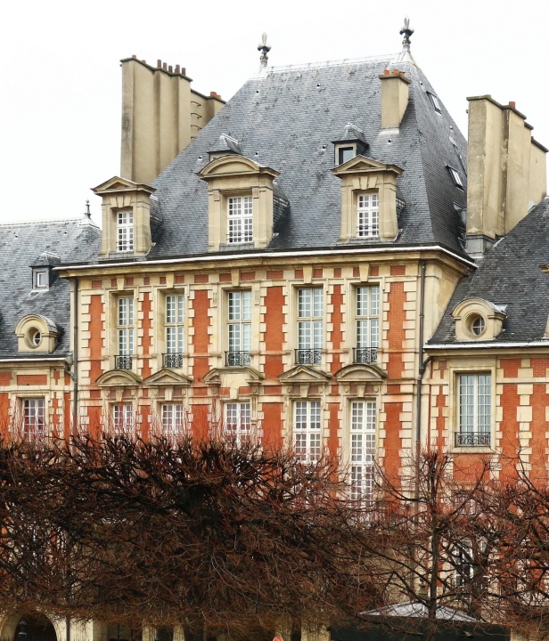 PARIS place des VOSGES  22  Memoire de France - Beaute et Paysages de notre Belle France - Guy Peinturier