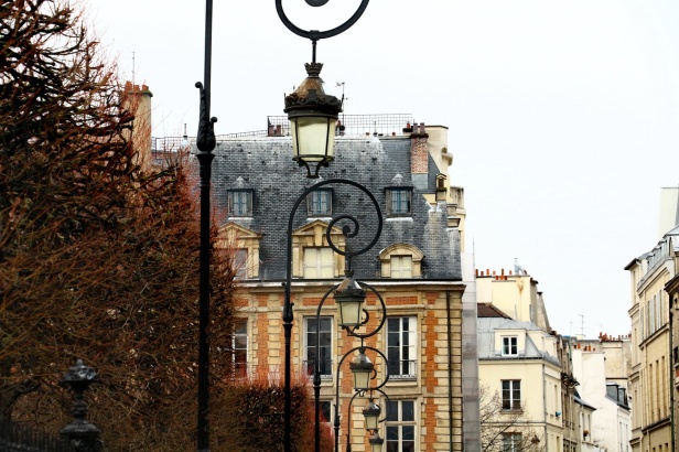PARIS place des VOSGES  41  Memoire de France - Beaute et Paysages de notre Belle France - Guy Peinturier